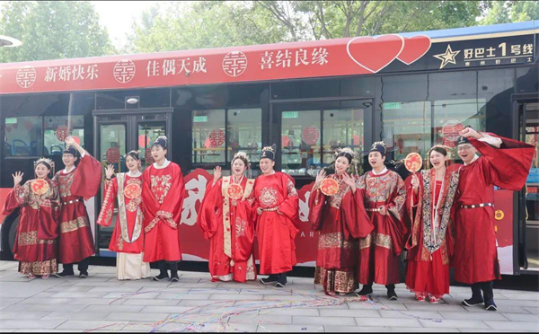 泰州：集體婚禮倡導文明新風_fororder_20