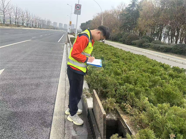 徐州公路部門多舉措築牢普通國省道汛期安全防線_fororder_1