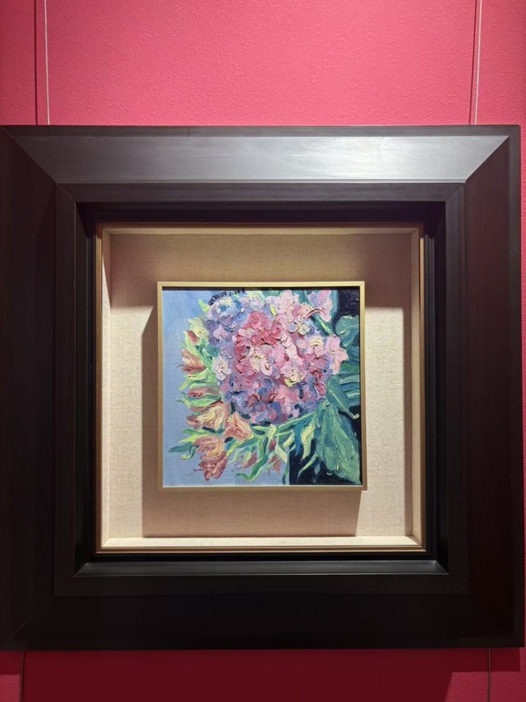 魏沁個展《曼麗紅——綺花如夢·沁水凝香》開幕