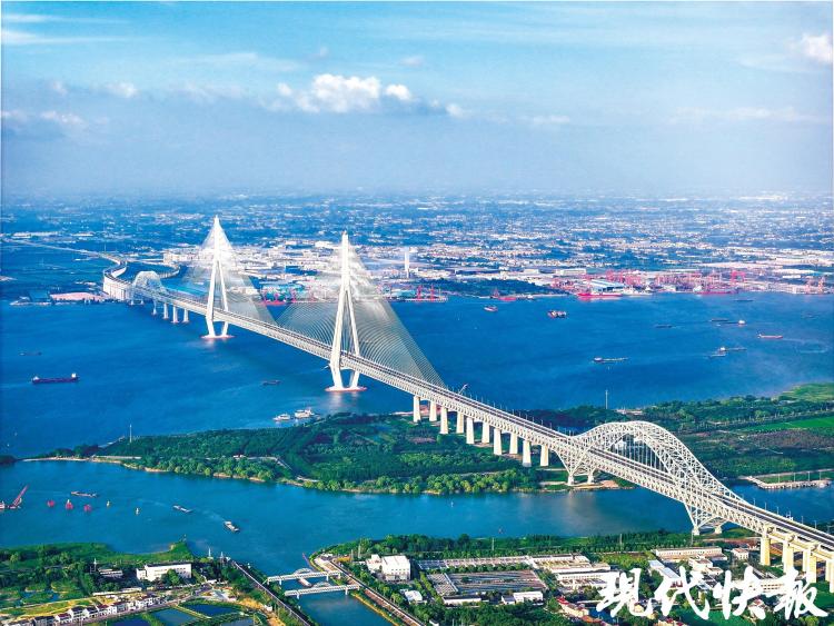 又一座世界級大橋建成！常泰長江大橋通車，常泰兩地20分鐘直達