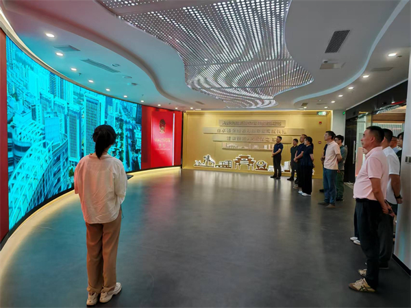 “憲”鑄根基 無錫市濱湖區司法局開展“政府開放日”活動_fororder_1