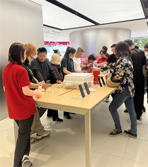 創新“科技+生活+社交”模式 蘇寧易購Max南京新街口店開啟零售新紀元_fororder_43