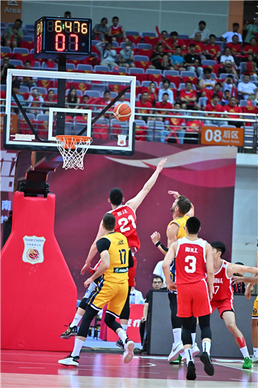 中國男籃75-72險勝波黑！兩連勝劍指亞洲盃！_fororder_圖片16