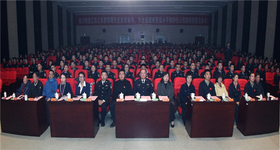 《沉默的榮耀》傳承家國情懷 英雄後代及陳寶倉飾演者那志東齊聚南京_fororder_圖片3