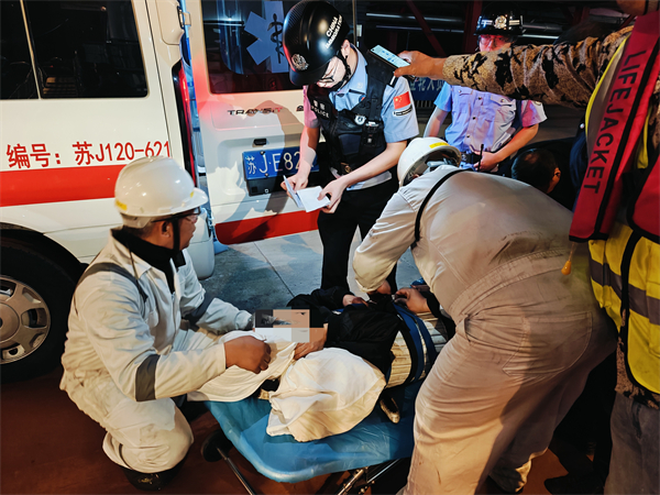 船員突發疾病 鹽城邊檢開通“緊急通道”_fororder_17