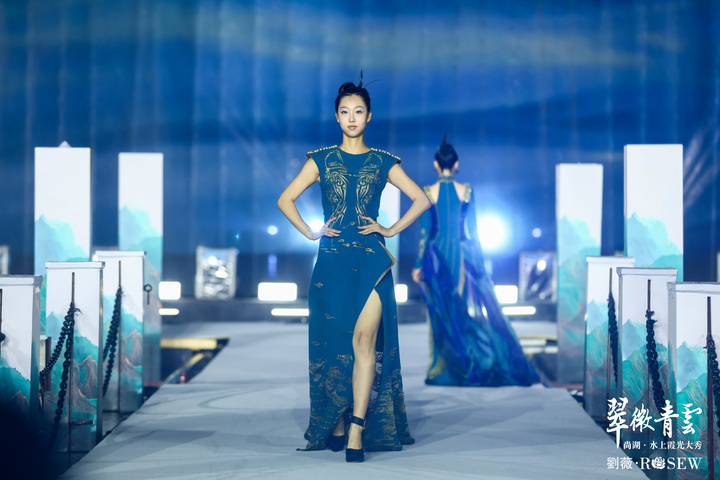 兩大秀場同日競艷 助推“時尚常熟”品牌再出圈