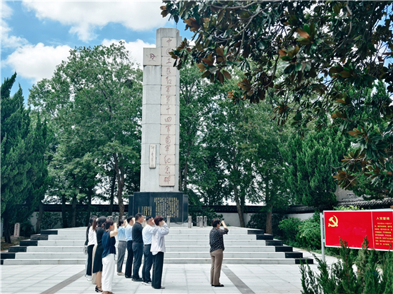南通大學外國語學院深耕紅色沃土 以黨建融合賦能鄉村振興新實踐_fororder_圖片11