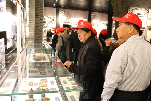 鹽城東臺市五烈鎮廉貽社區老幹部黨支部開展“踏尋紅色足跡 追憶崢嶸歲月”主題黨日活動_fororder_16