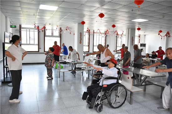 醫康養護學樂 泰州興化戴南區域養老中心念活養老“六字經”_fororder_圖片1