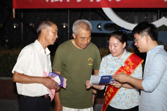逛夜市、看節目、贏獎品、學知識…… 淮安洪澤雙週活動共築數字安全屏障_fororder_圖片 4