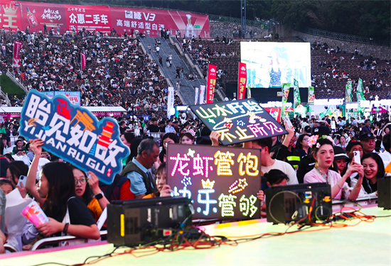 真誠惠民 全民嗨翻 第25屆盱眙龍蝦節火熱登場_fororder_微信圖片_2025-06-13_104953_507