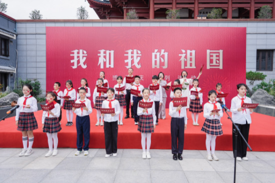 留學生共慶中秋 鹽城市博物館搭建“雙節”國際文化交流新橋梁_fororder_IMG_9397