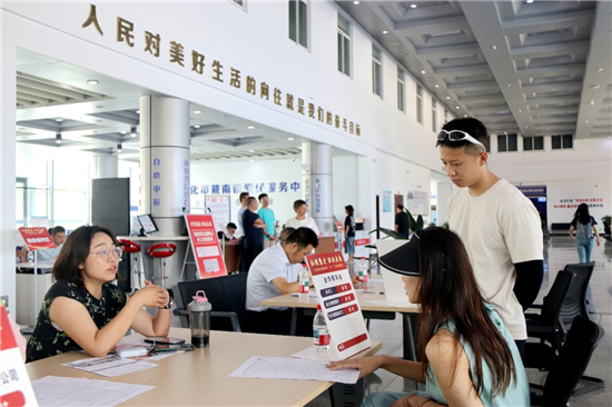 “紅鏈聚才，職興未來” 泰州興化市2025年首期紅色招聘會（戴南專場）舉辦_fororder_圖片8