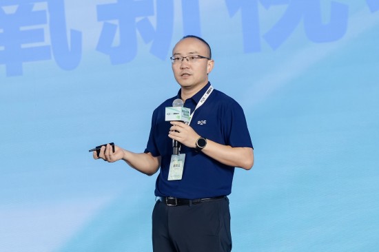 京東方攜手聯想推出旗艦商用顯示器 Oxide氧化物技術引領綠色智顯新變革_fororder_圖片 2