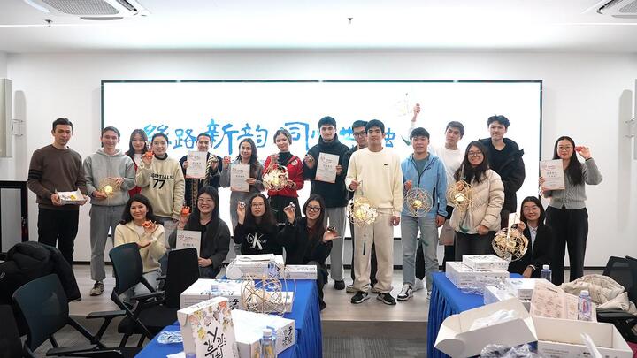 無限風光向中亞 中國—中亞貿易暢通合作平臺揭牌