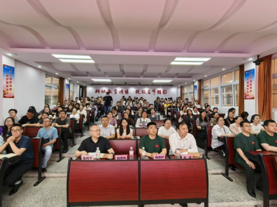 國防理論進校園 “微防”本領師者傳 南通海門四甲中學“奏響強國音”_fororder_圖片 1
