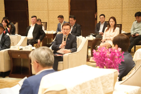 共商發展新機遇 香港科技經貿考察團赴寧考察_fororder_15