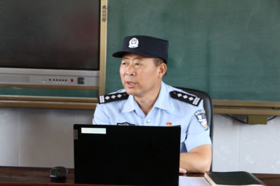 東臺市五烈鎮愛心企業主夏巍看望慰問暑托班青少年學生_fororder_圖片 2