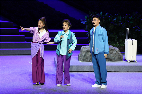 蘇韻淮音啟新篇 淮劇《油菜花開燕歸來》在南京成功首演_fororder_圖片2_副本