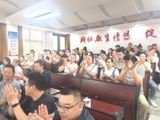 國防理論進校園 “微防”本領師者傳 南通海門四甲中學“奏響強國音”_fororder_圖片 3