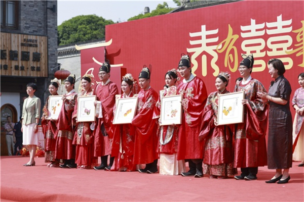 泰州：集體婚禮倡導文明新風_fororder_22