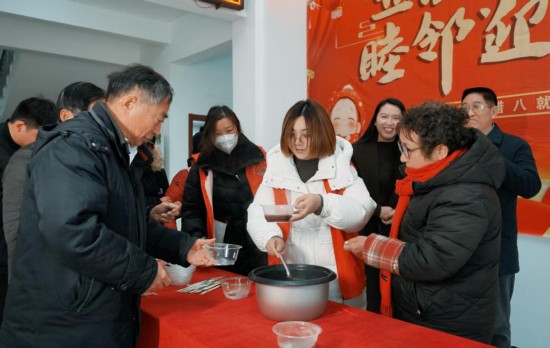 泰州姜堰張甸鎮:五穀納福粥 睦鄰迎新春_fororder_圖片 4