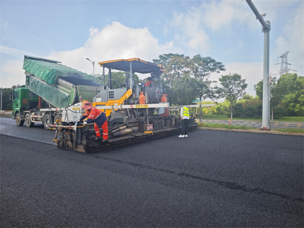 250省道邳州段“白改黑”工程衝刺攻堅 8月中旬將煥新通車_fororder_7
