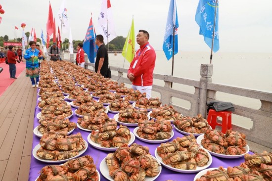 淮安洪澤:千人暢遊洪澤湖 古堰蟹香飄千里_fororder_圖片 3