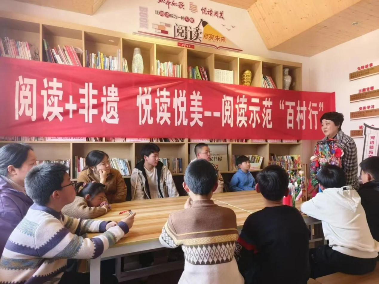 南通如皋九華鎮趙元村開展“閱讀+絨花”文化體驗活動_fororder_圖片4