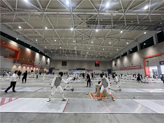 持續深耕體教融合 2025年南京市少年兒童陽光體育運動聯賽擊劍比賽舉行_fororder_圖片2