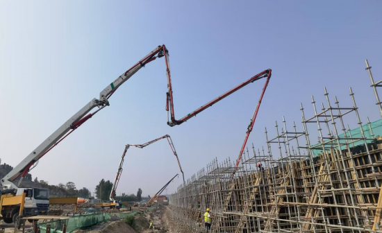 徐州市外環公路西南環閘河擋墻主體結構提前完成_fororder_圖片 1