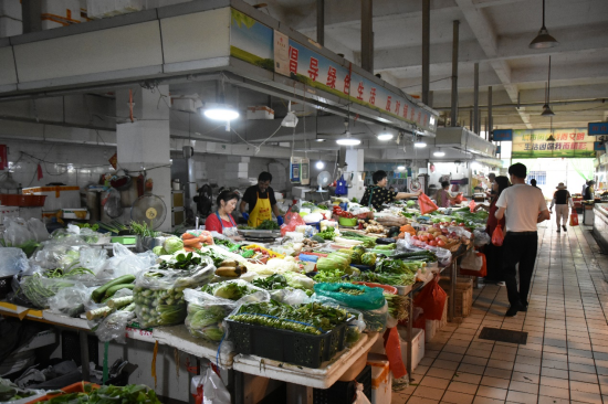 泰州興化戴南：高溫下農貿市場攤主的“保鮮神器”_fororder_圖片 1