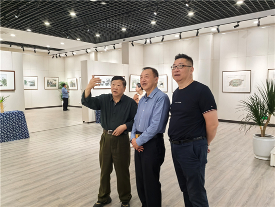 巴秋水鄉寫生近作展在泰州梅蘭文創園開幕_fororder_圖片1