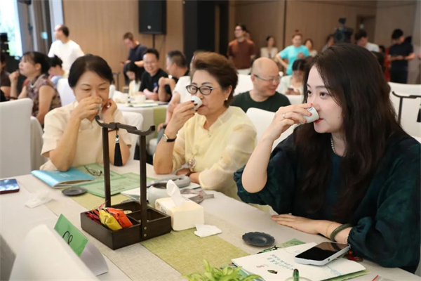 “古韻新風 茗戰境會”2025宜興VS長興鬥茶品鑒會舉行_fororder_1