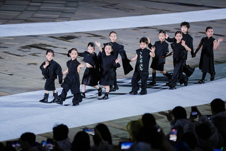 與世界共時尚 蘇州灣時尚趨勢發佈會精彩呈現