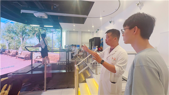 揚州大學醫學部暑期實踐：科技築夢 助殘同行_fororder_微信圖片_20250813095641