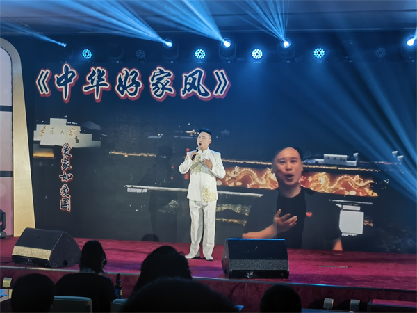 東航江蘇公司乘務長姜海權：築牢客艙安全雲端防線_fororder_1