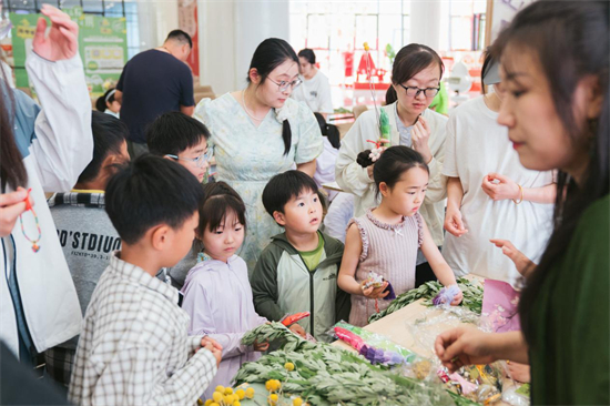 端午邂逅藝術盛宴 鹽城美術館“花式”解鎖文化魅力_fororder_圖片3