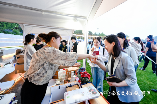 向海內外遊客發出誠摯邀約 2025南京文化旅遊節在玄武湖開幕_fororder_圖片 4