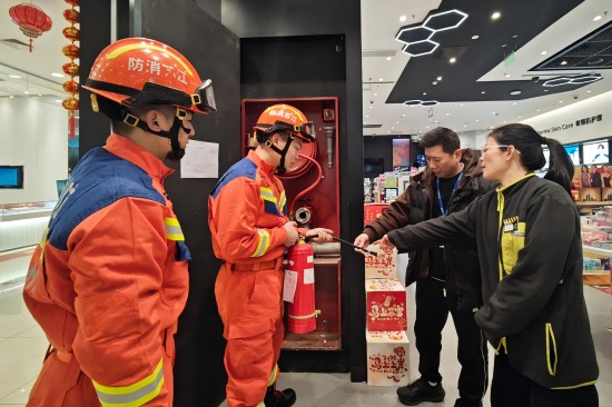 泰州消防開展節前“精準檢查” 築牢春節安全防線_fororder_圖片 2