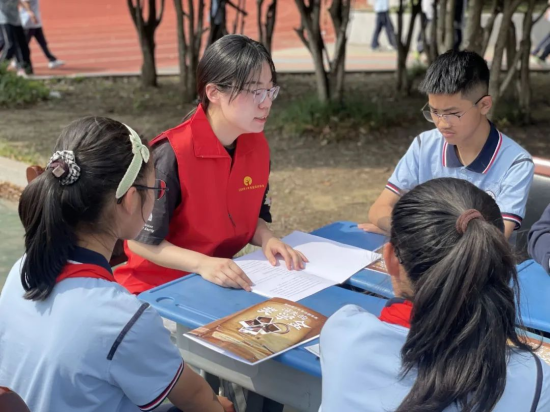 無錫江陰創新普法“三課堂”為青少年法治素養“加餐”_fororder_圖片 1
