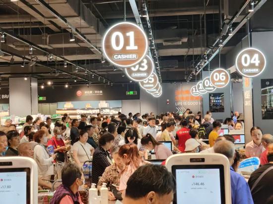 南京江寧萬達廣場店開業 永輝超市胖東來模式調改交出100店答卷_fororder_圖片 3