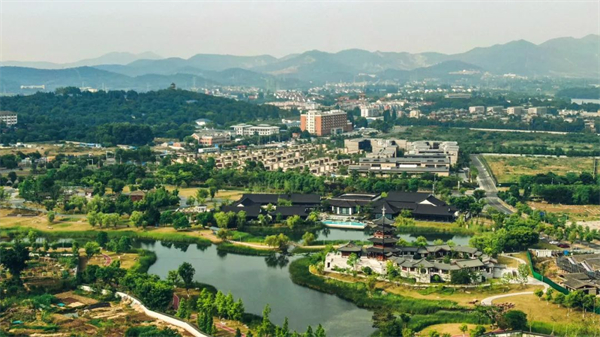 車輪丈量“世界山地花園”！2025環太湖賽開賽 全球22支頂尖車隊競速南京江寧_fororder_4