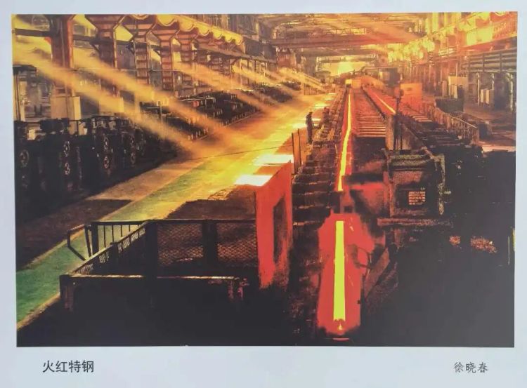 42米巨屏裏的江北