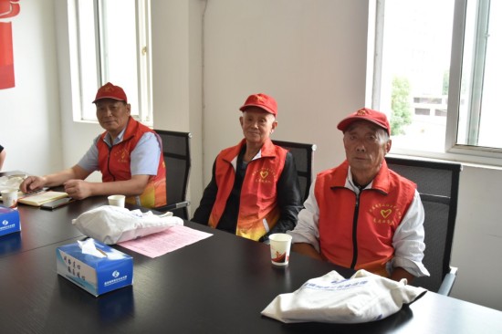 泰州興化戴南鎮茅山社區有支黨員志願服務小隊_fororder_圖片 3