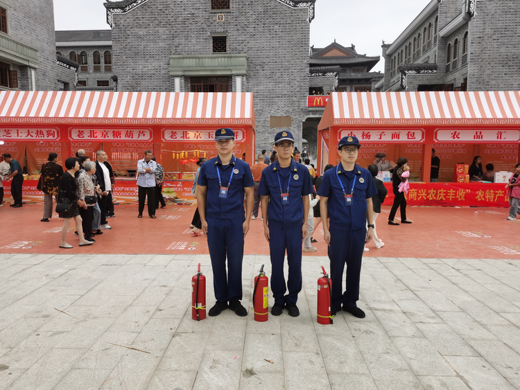 國慶我在崗 贛州寧都消防前置備勤力量守護轄區平安