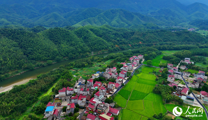 江西德興：山清水秀鄉村美