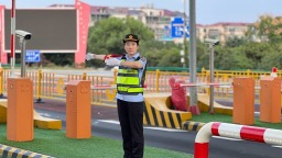 高速“她”防線：巾幗執法護航“雙節”假期出行路