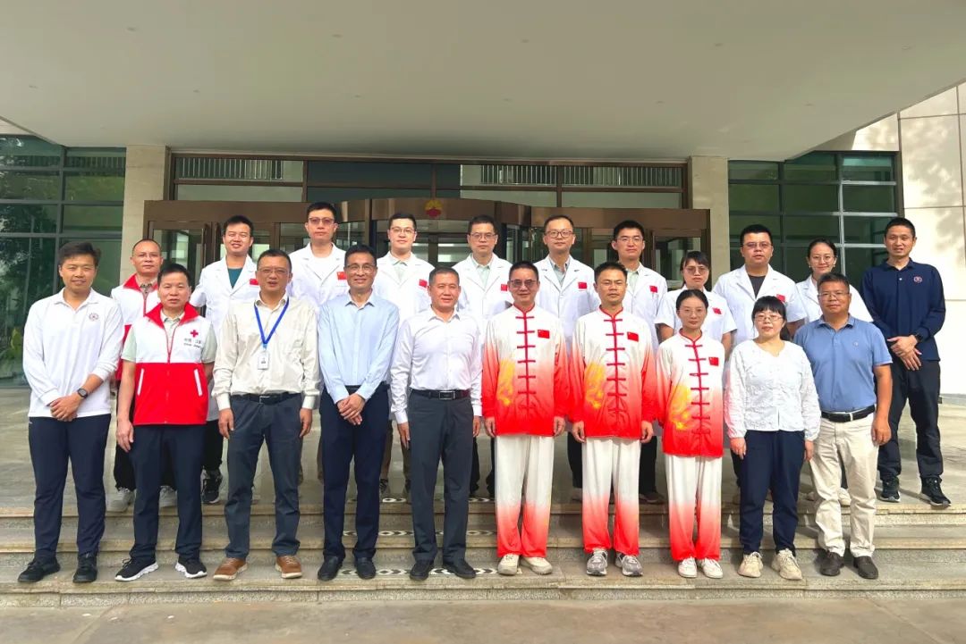 中國（江西）援非紅十字醫療服務隊走進中石油非洲公司“送健康”