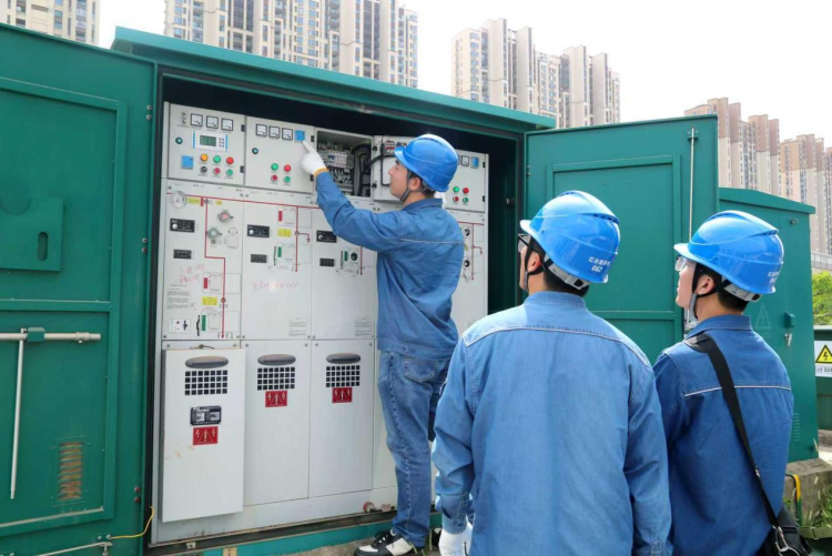 國網南昌供電公司秋檢進行時：硬支撐築牢電網 暖服務守護萬家燈火_fororder_圖片1